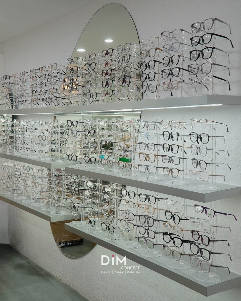 thi công nội thất cửa hàng mắt kính